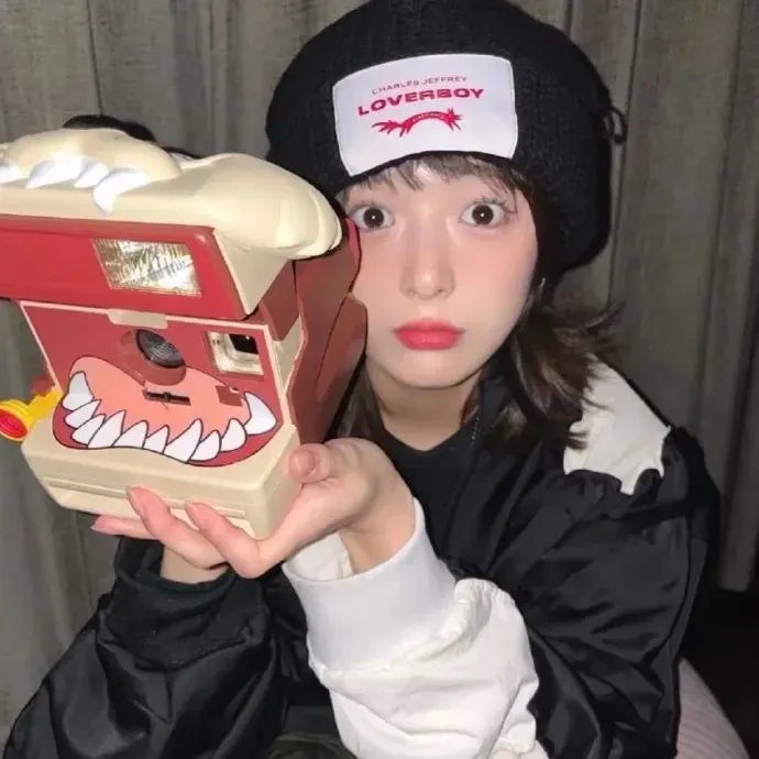 有钱别嘚瑟